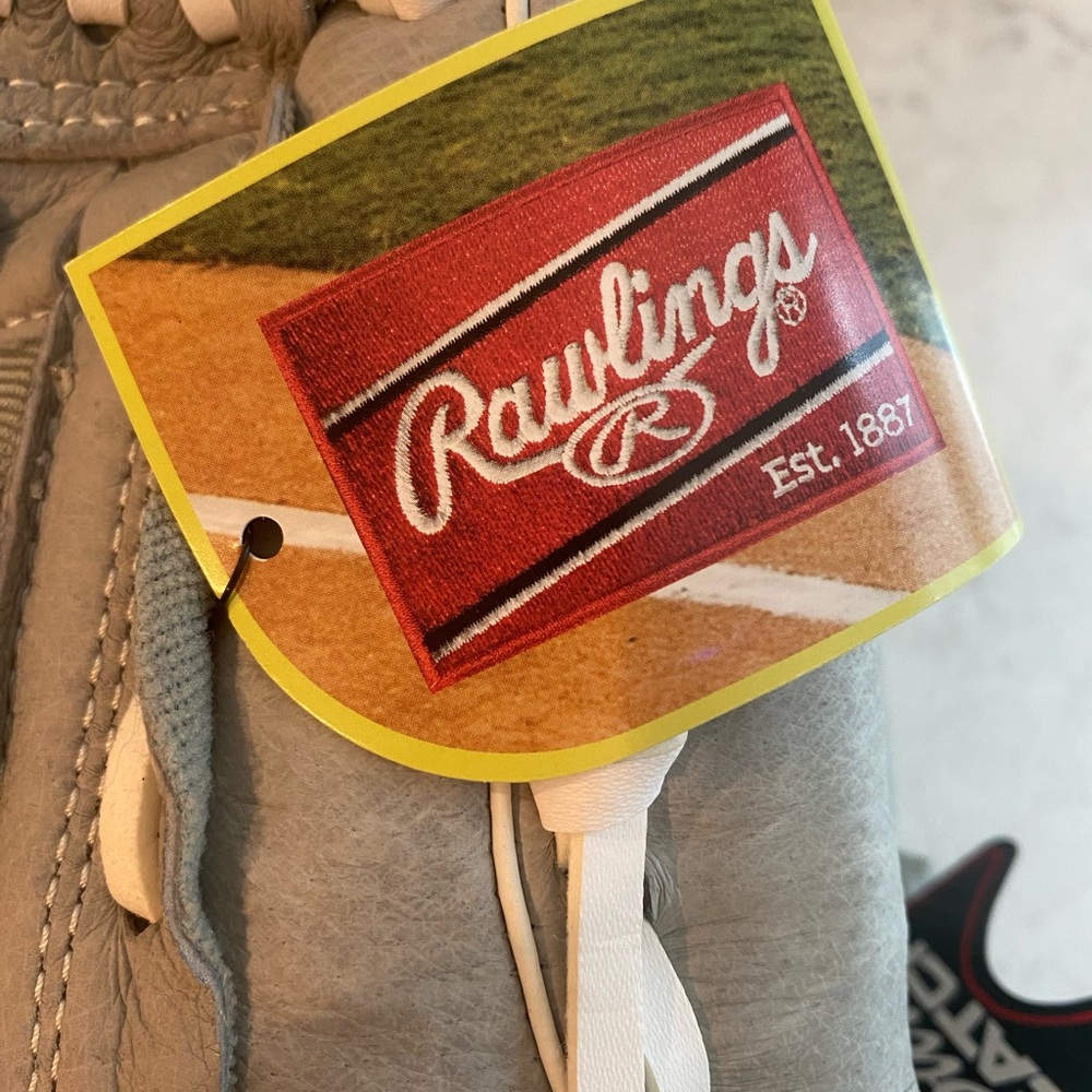 Rawlings Softball sure catch glove Style: SCSB115M REG - Picture 2 of 7